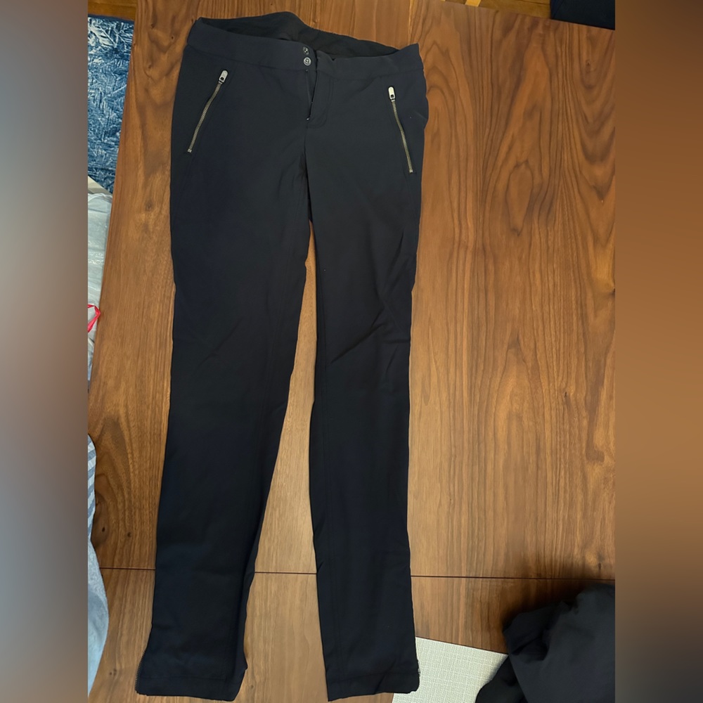 Athleta women’s skinny leg zip pant